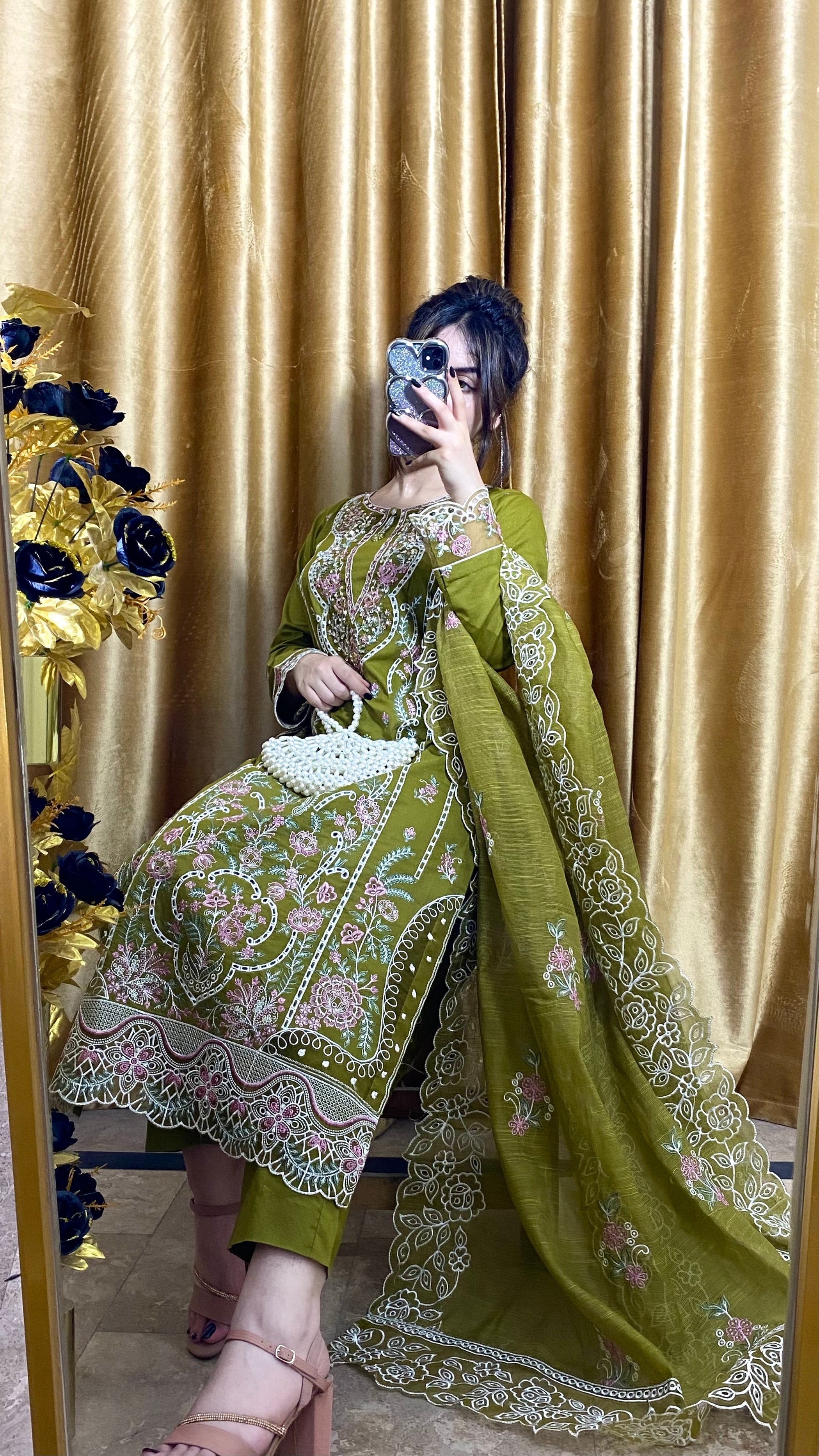 ELAAF-3PC LAWN SEQUIN EMBROIDERED SHIRT WITH BAMBER PURE EMB DUPATTA AND PLAIN TROUSER | KF-134