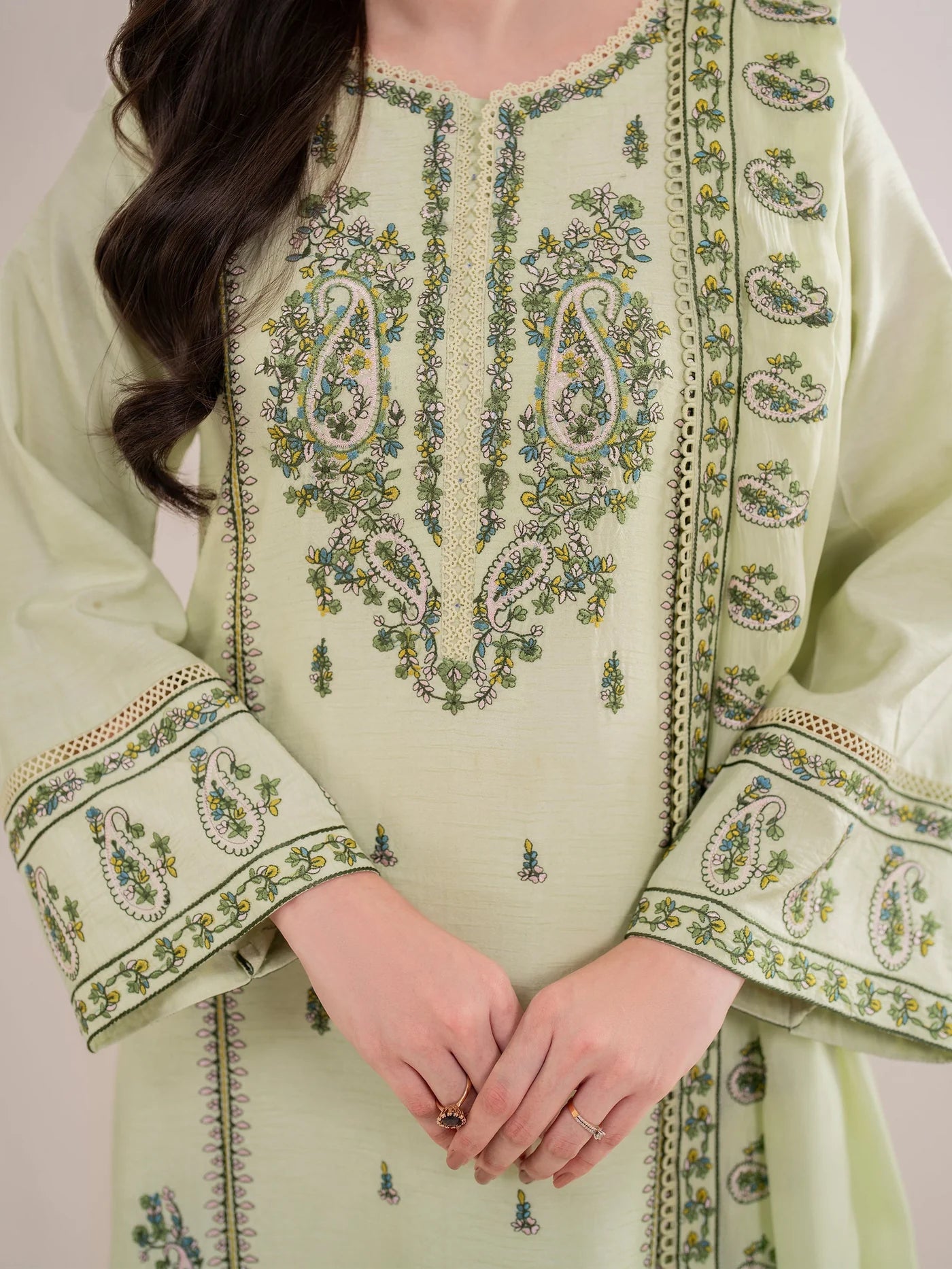 GARNET-3PC LAWN EMBROIDERED SHIRT WITH LAWN EMBROIDERED DUPATTA AND TROUSER | KF-4629