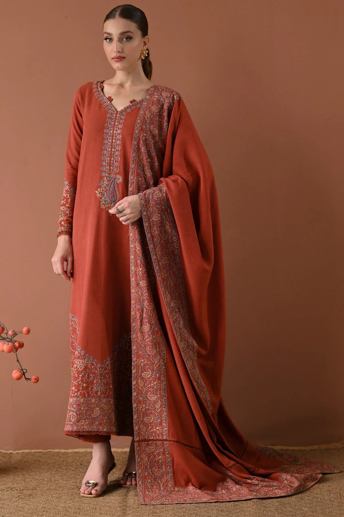 BATIK - 3PC LAWN EMBROIDERED SHIRT WITH LAWN EMBROIDERED DUPATTA AND TROUSER | KF-4684