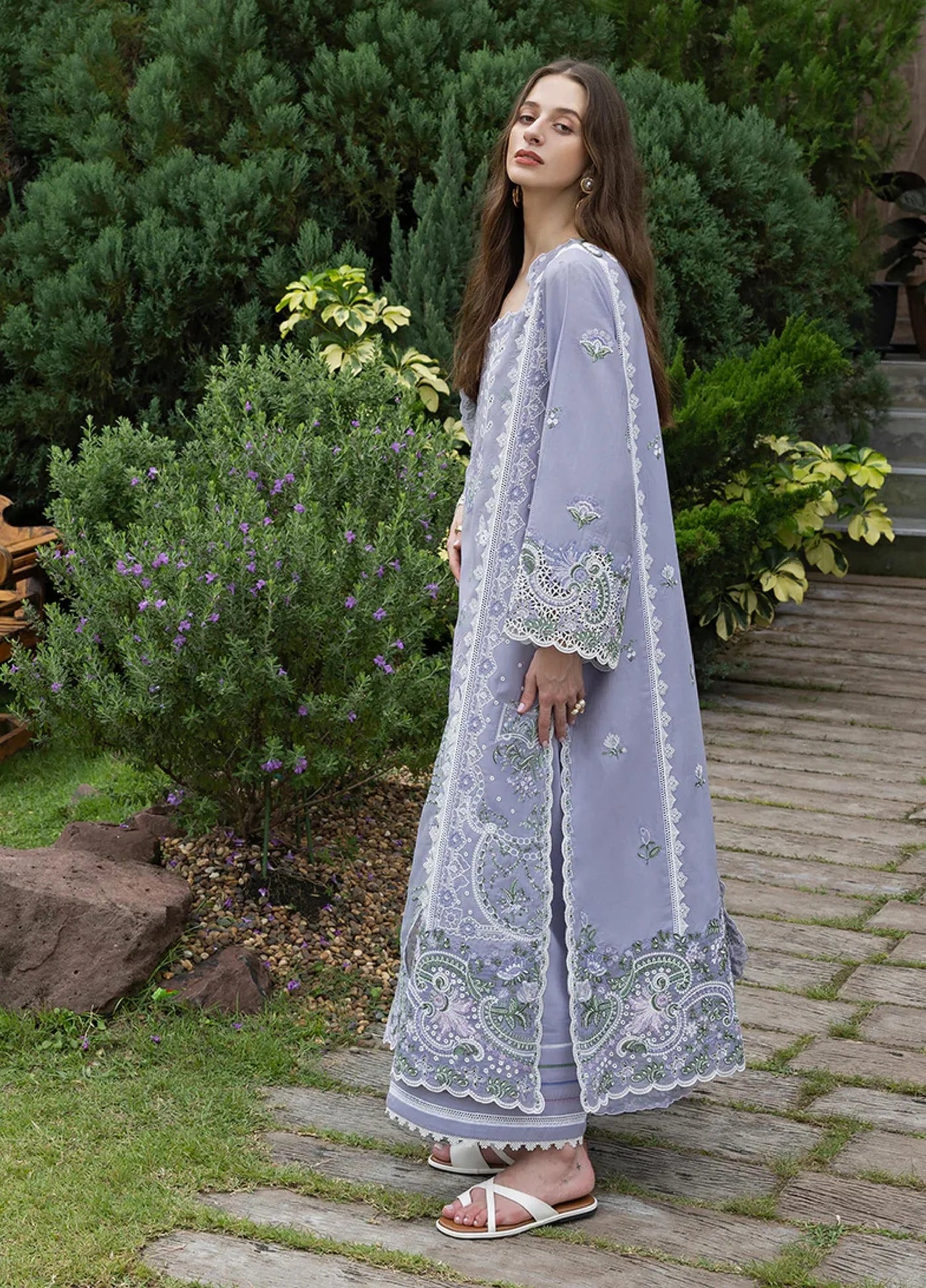 MUSHQ-3PC LAWN EMBROIDERED SHIRT WITH KHADDI NET EMB DUPATTA AND TROUSER | KF-4804