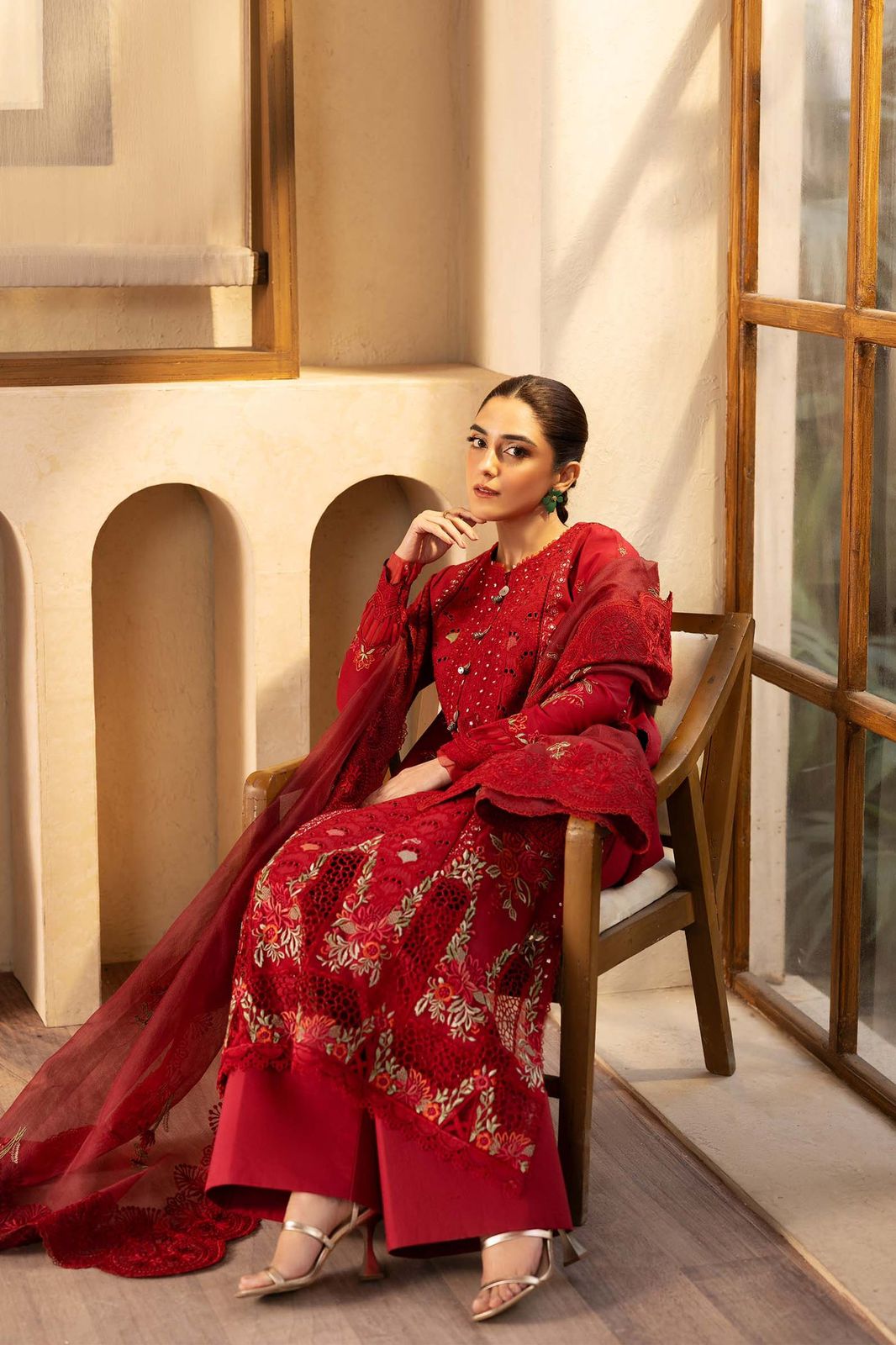 QALAMQAR - 3PC LAWN EMBROIDERED SHIRT WITH KHADDI NET EMBROIDERED DUPATTA AND TROUSER | KF-4709