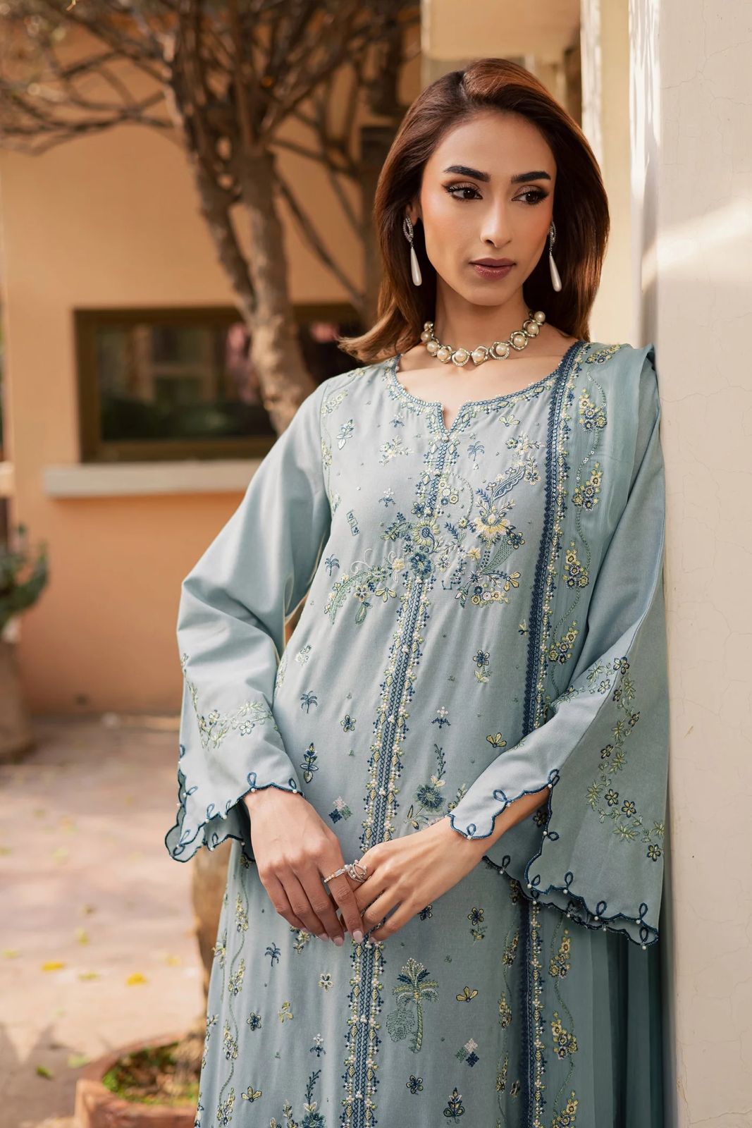 BATIK-3PC LAWN EMBROIDERED SHIRT WITH KHADDI NET EMB DUPATTA AND TROUSER | KF-4750