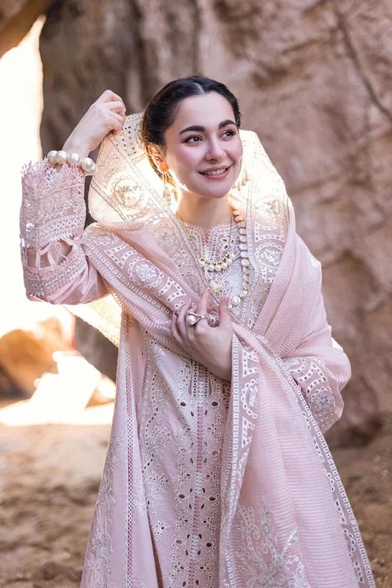 QALAMQAR-3PC LAWN LASERCUTWORK EMBROIDERED SHIRT WITH KHAADI NET EMBROIDERED DUPATTA AND TROUSER | KF-4726